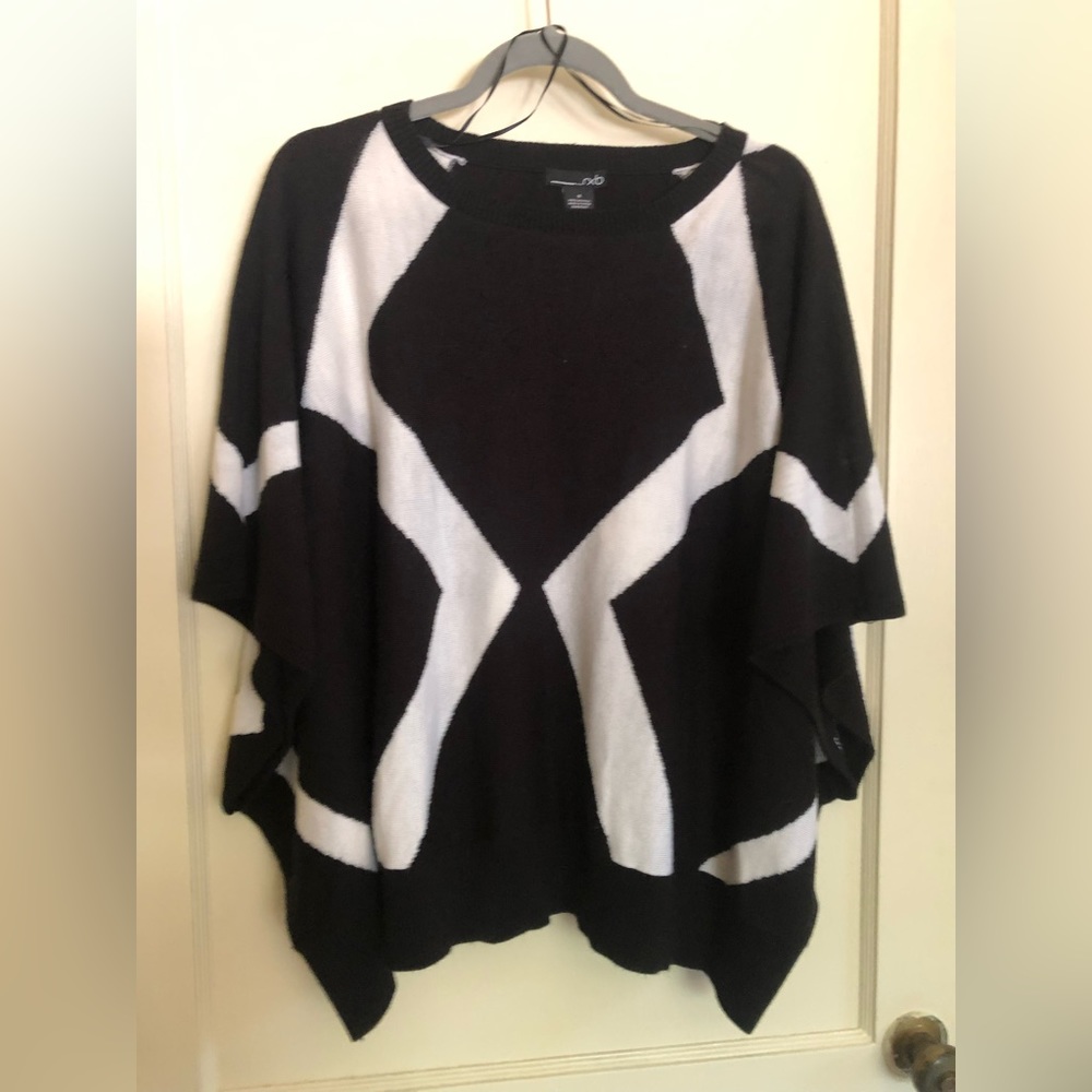 Black & White, short-sleeve poncho sweater